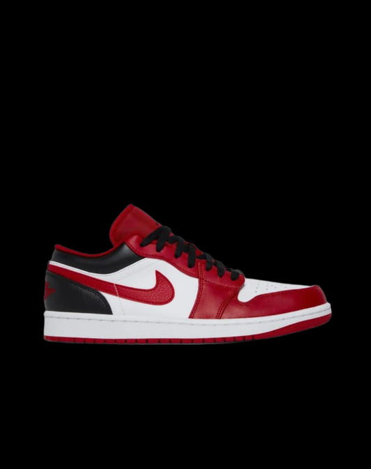 Jordan 1 Low Bulls